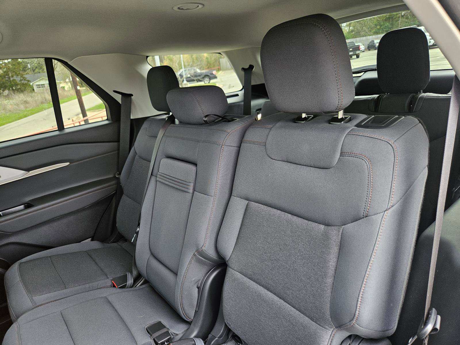 Used 2025 Ford Explorer Active image 30