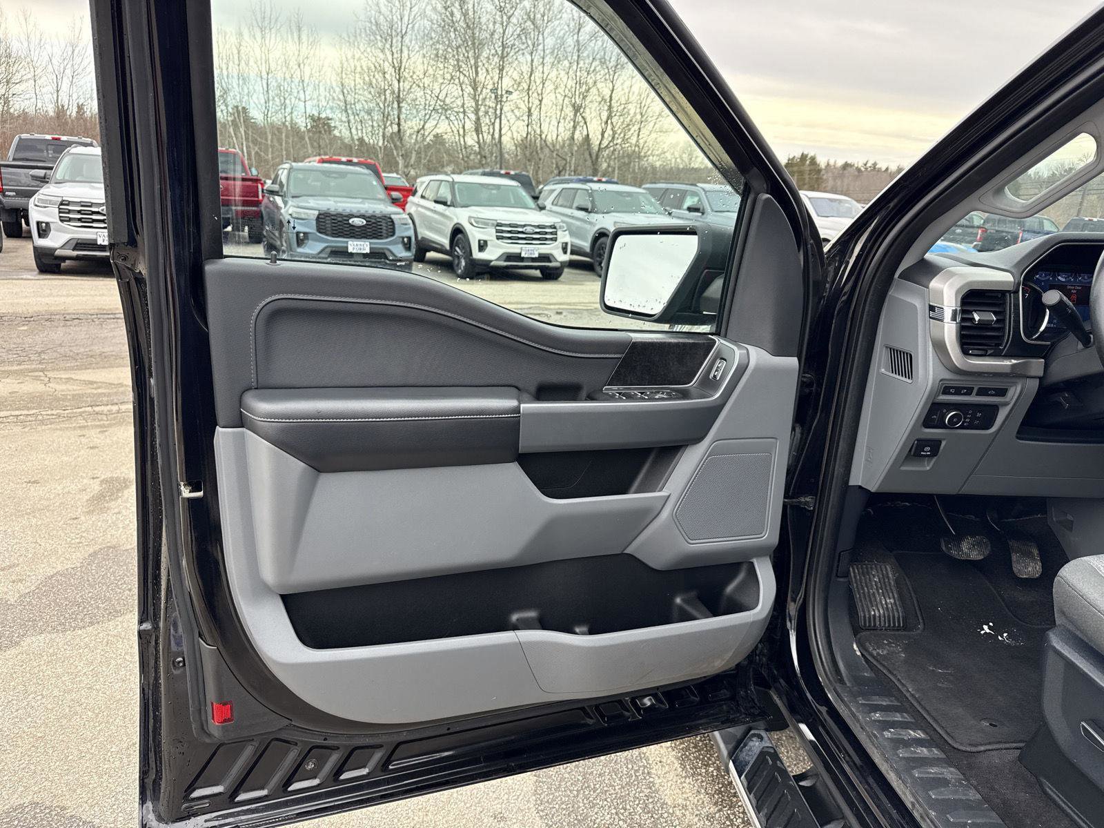 Used 2021 Ford F150 XLT w/ Equipment Group 302A High image 12