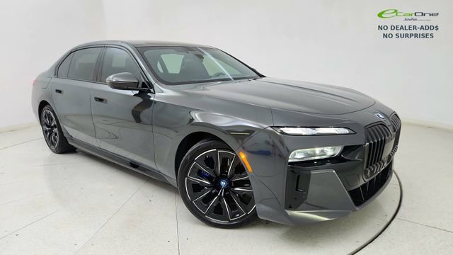 Used 2023 BMW i7 xDrive60 AWD/4WD image 1
