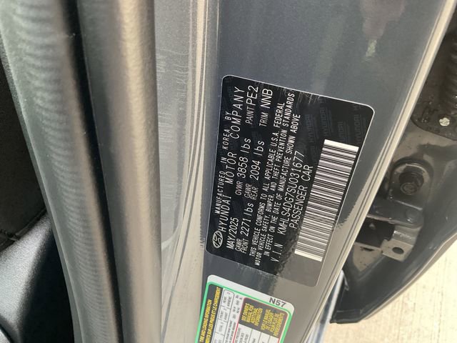 Used 2025 Hyundai Elantra SEL image 33