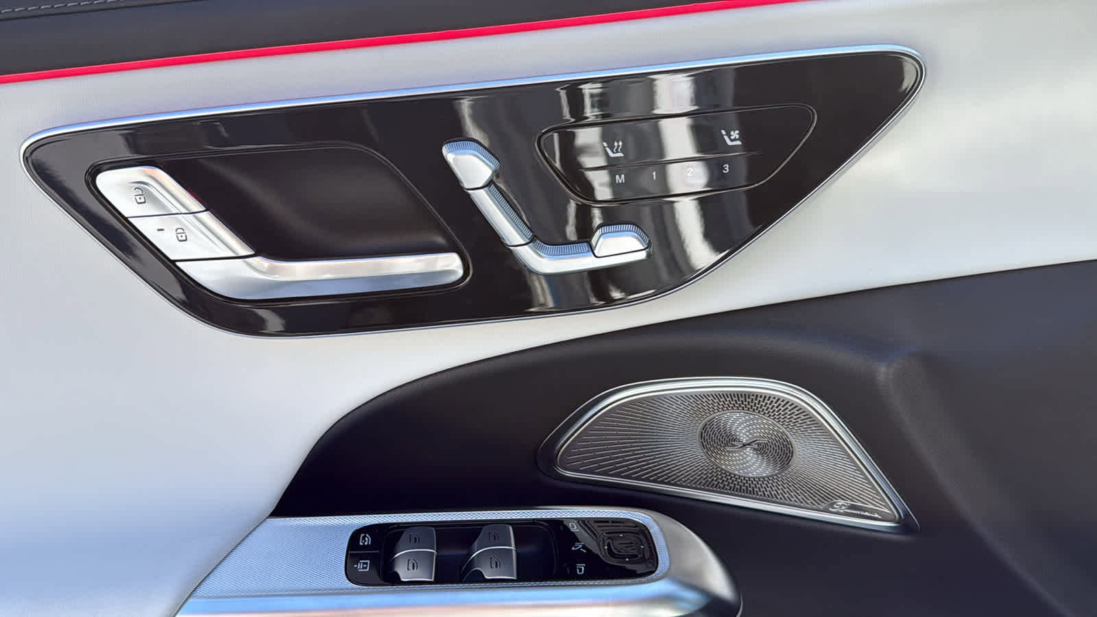 New 2026 Mercedes-Benz E 53 AMG e 4MATIC Sedan image 17