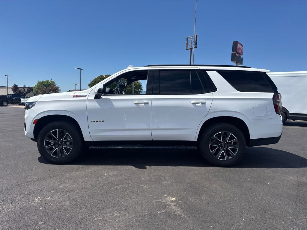 Used 2021 Chevrolet Tahoe Z71 w/ Luxury Package AWD/4WD image 3