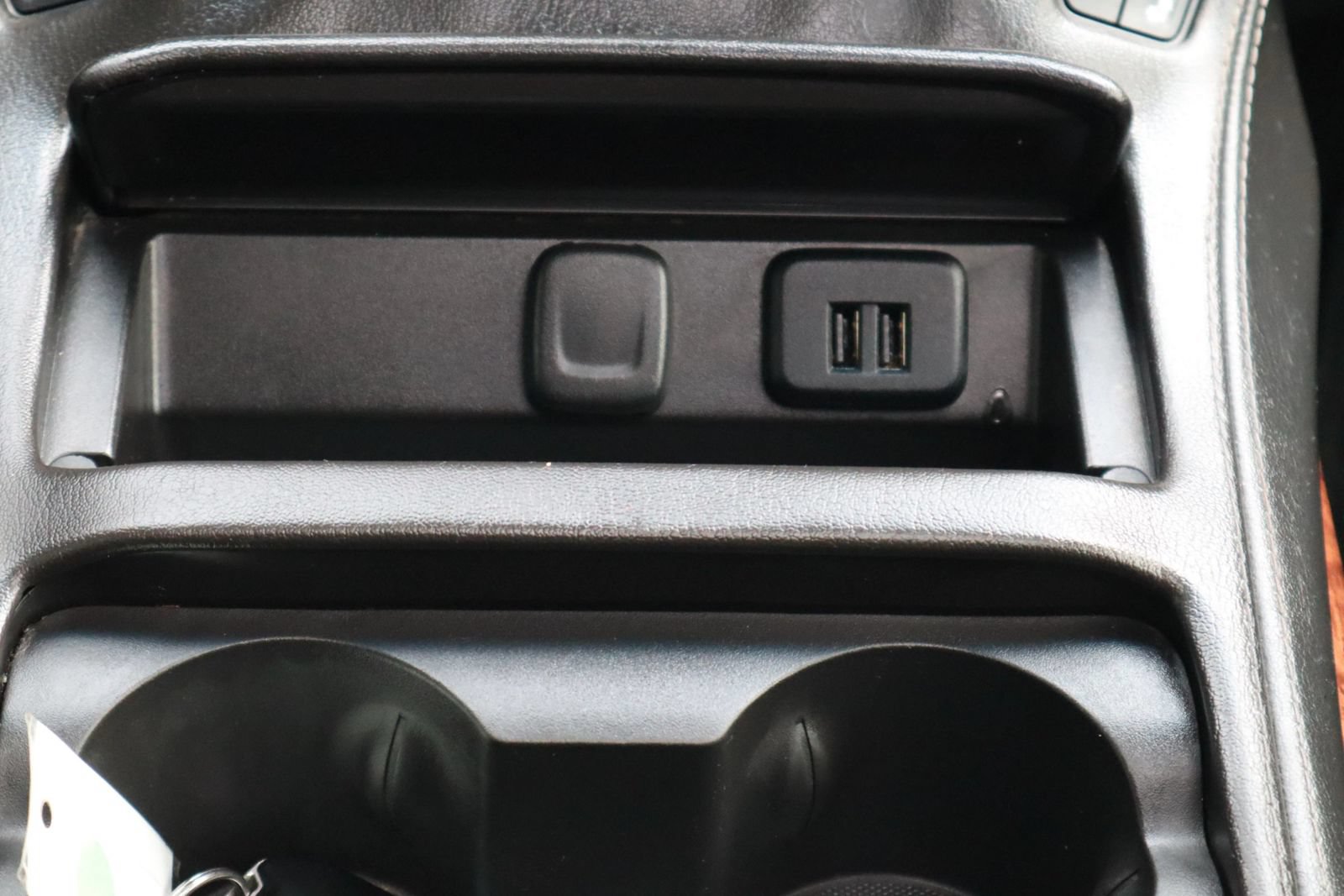 Used 2015 Chevrolet Suburban LTZ RWD image 31