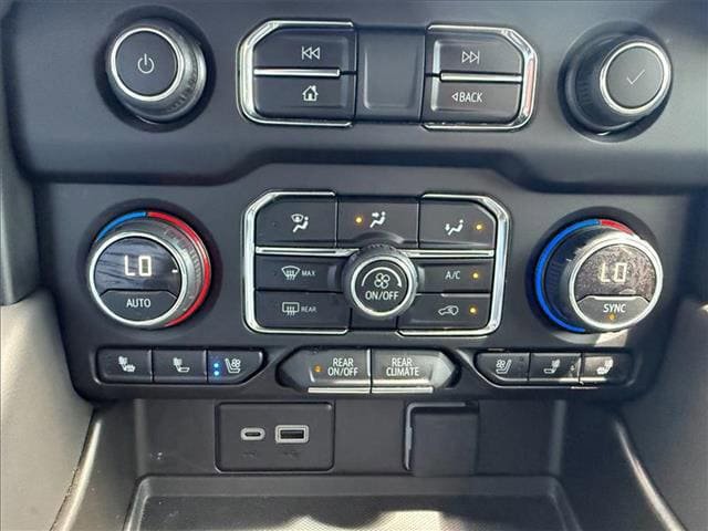 Used 2024 Chevrolet Tahoe Premier RWD image 14