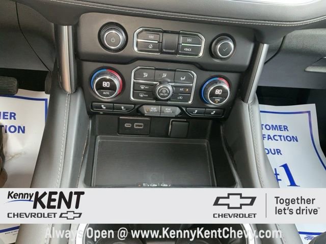 Used 2024 Chevrolet Suburban LT image 32