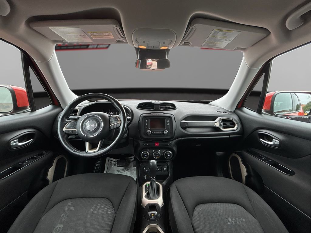 Used 2015 Jeep Renegade Latitude w/ Popular Equipment Group AWD/4WD image 25