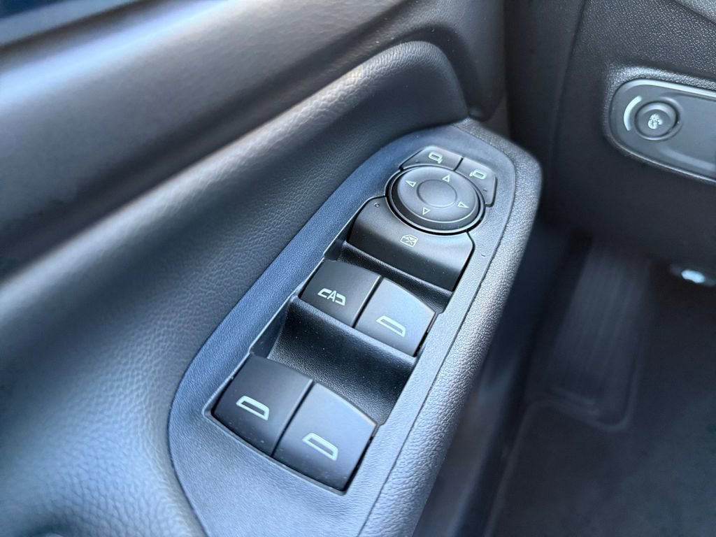 Used 2019 Chevrolet Equinox LT image 23