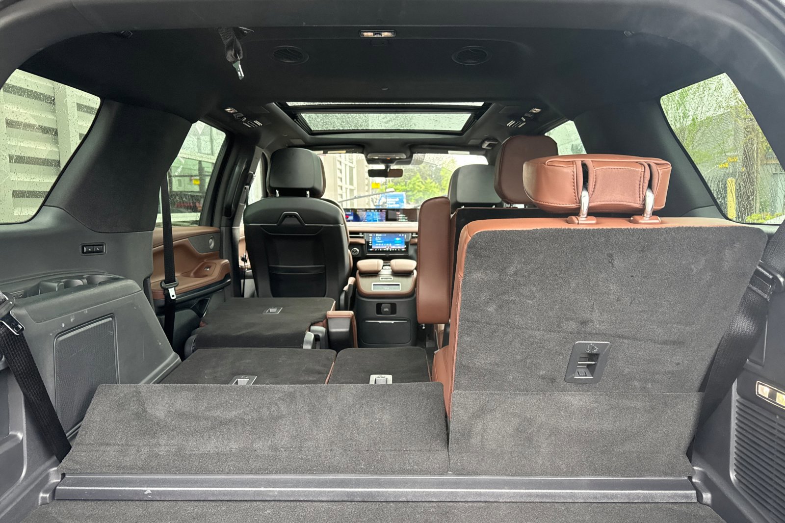 Used 2025 Lincoln Navigator Reserve image 15