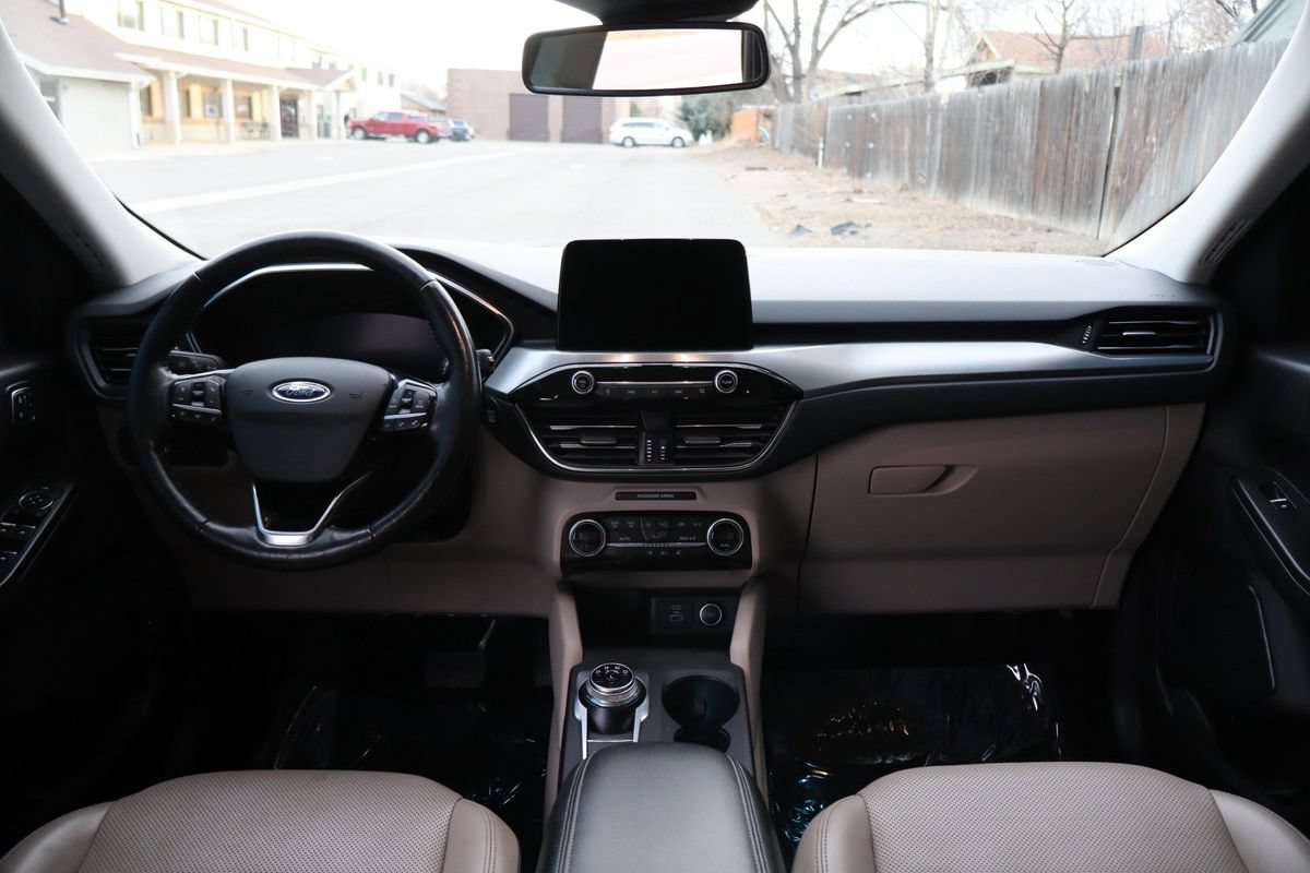 Used 2021 Ford Escape Titanium AWD/4WD image 16
