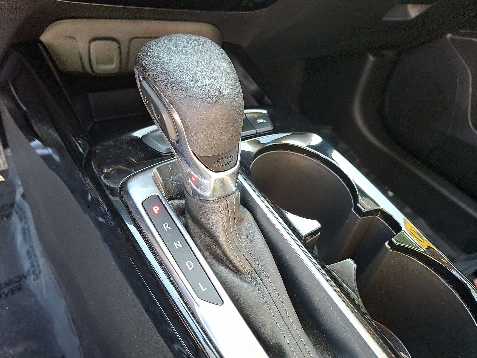 Used 2025 Chevrolet Trax LT FWD image 15
