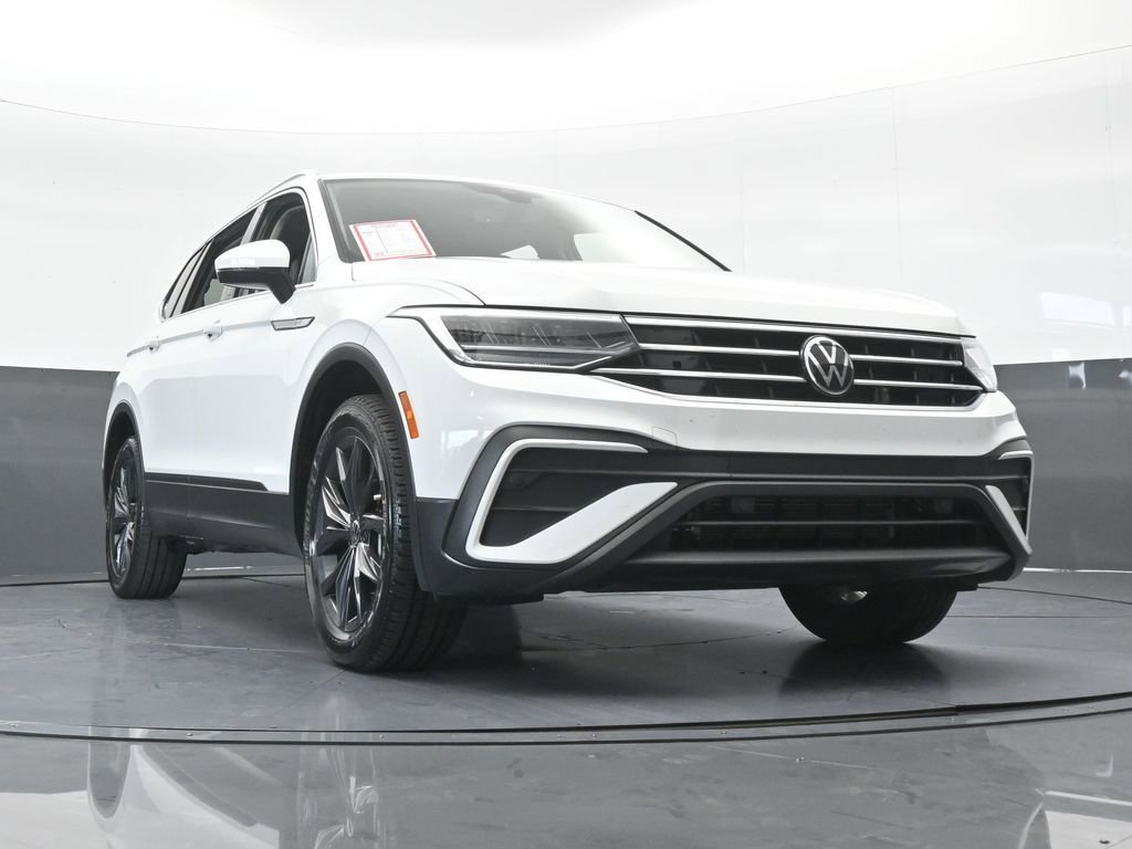 Used 2024 Volkswagen Tiguan SE FWD image 61