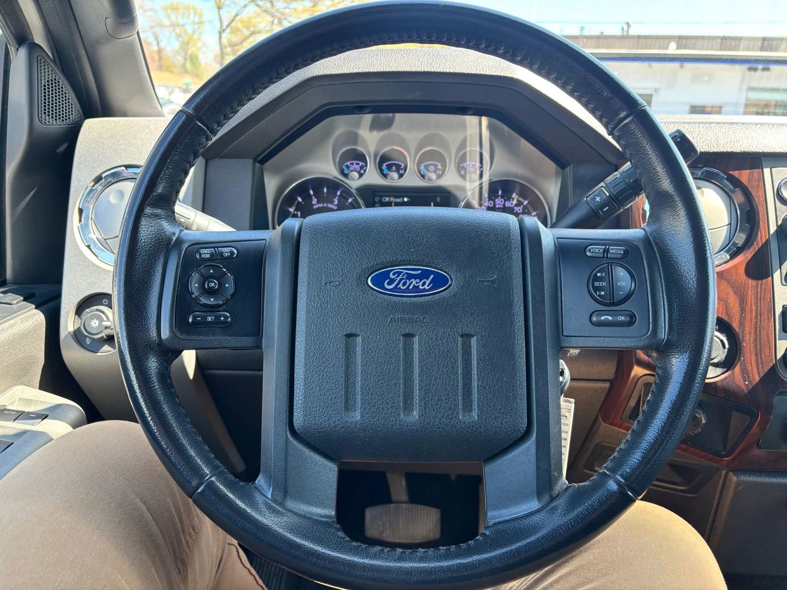 Used 2012 Ford F250 Lariat w/ Chrome Pkg image 25