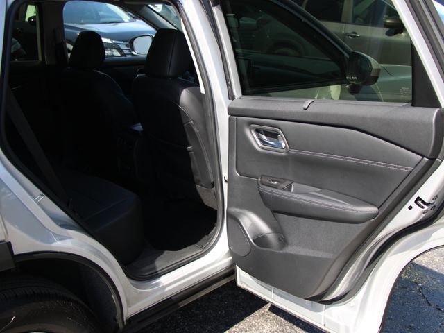 Certified 2024 Nissan Rogue SV w/ SV Premium Package AWD/4WD image 30