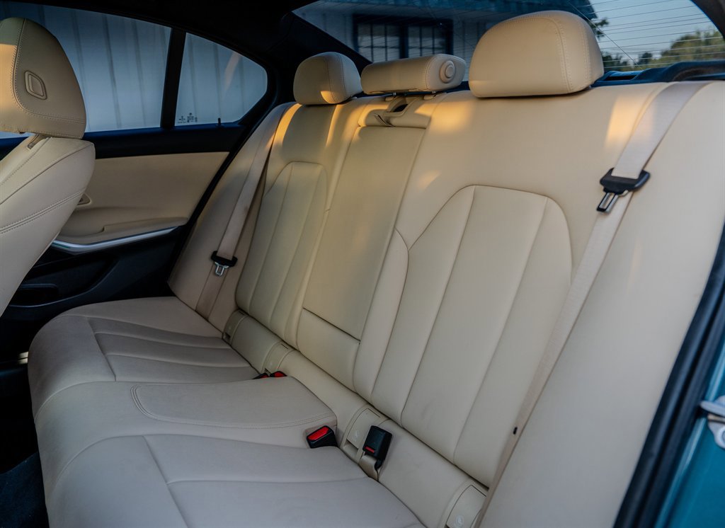 Used 2021 BMW 330i Sedan w/ Parking Assistance Package image 29
