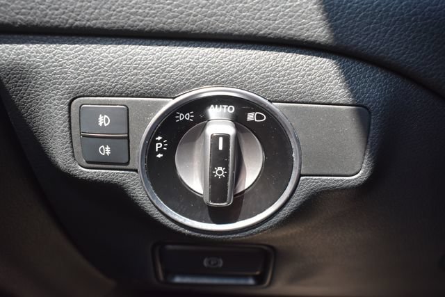 Used 2017 Mercedes-Benz GLA 250 4MATIC image 21
