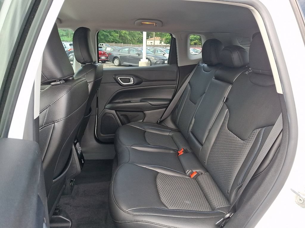 Used 2022 Jeep Compass Latitude w/ Convenience Group AWD/4WD image 11