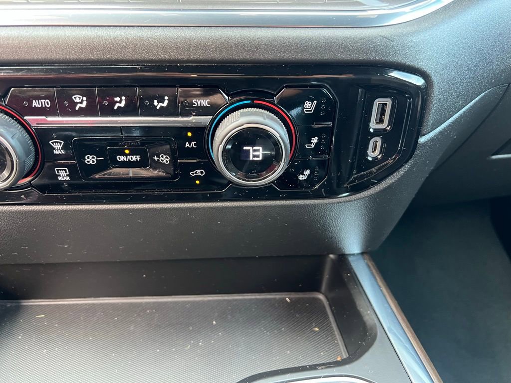 Used 2023 Chevrolet Silverado 1500 High Country w/ Technology Package image 36