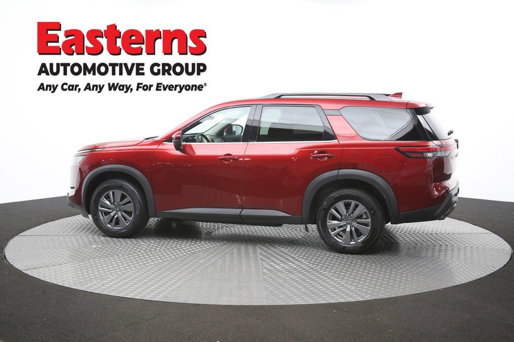 Used 2025 Nissan Pathfinder SV FWD image 61