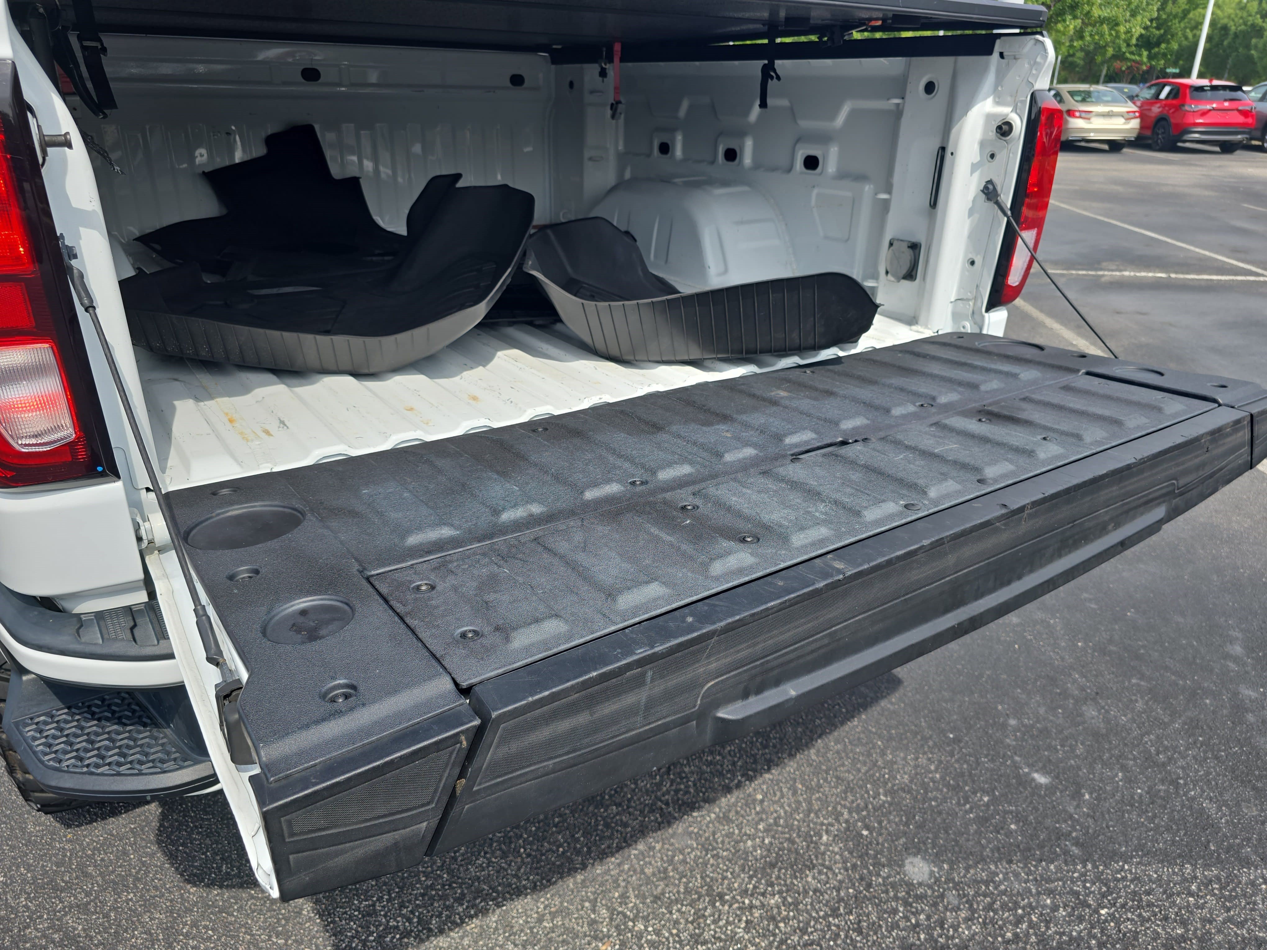 Used 2022 GMC Sierra 1500 Elevation AWD/4WD image 12