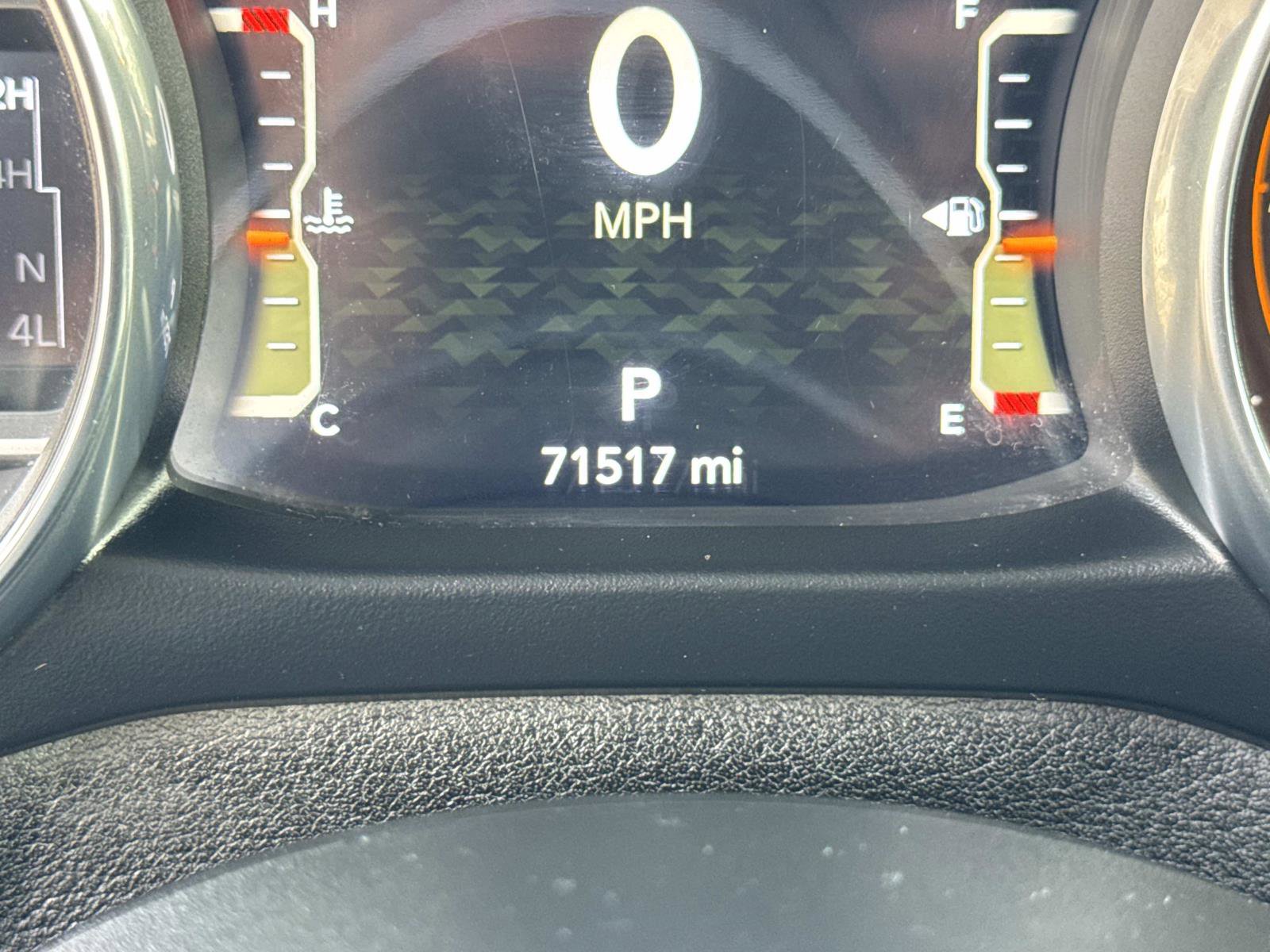 Used 2019 Jeep Wrangler Unlimited Sahara AWD/4WD image 27