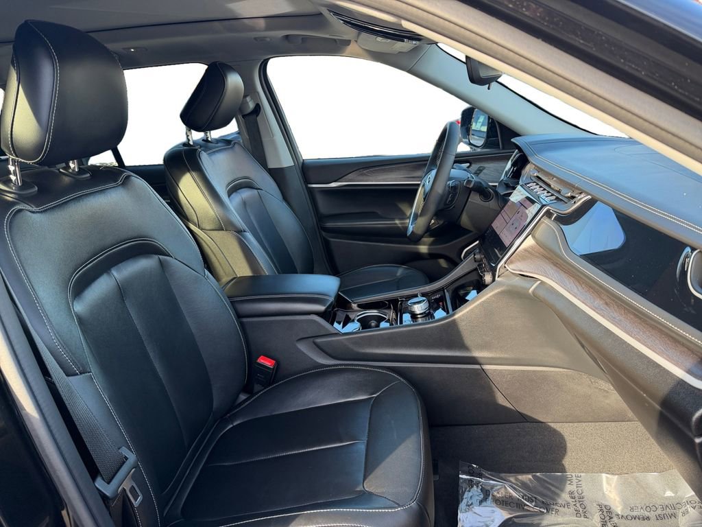 Used 2022 Jeep Grand Cherokee Limited 4xe image 15