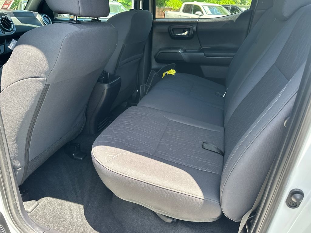Used 2019 Toyota Tacoma TRD Off-Road AWD/4WD image 14