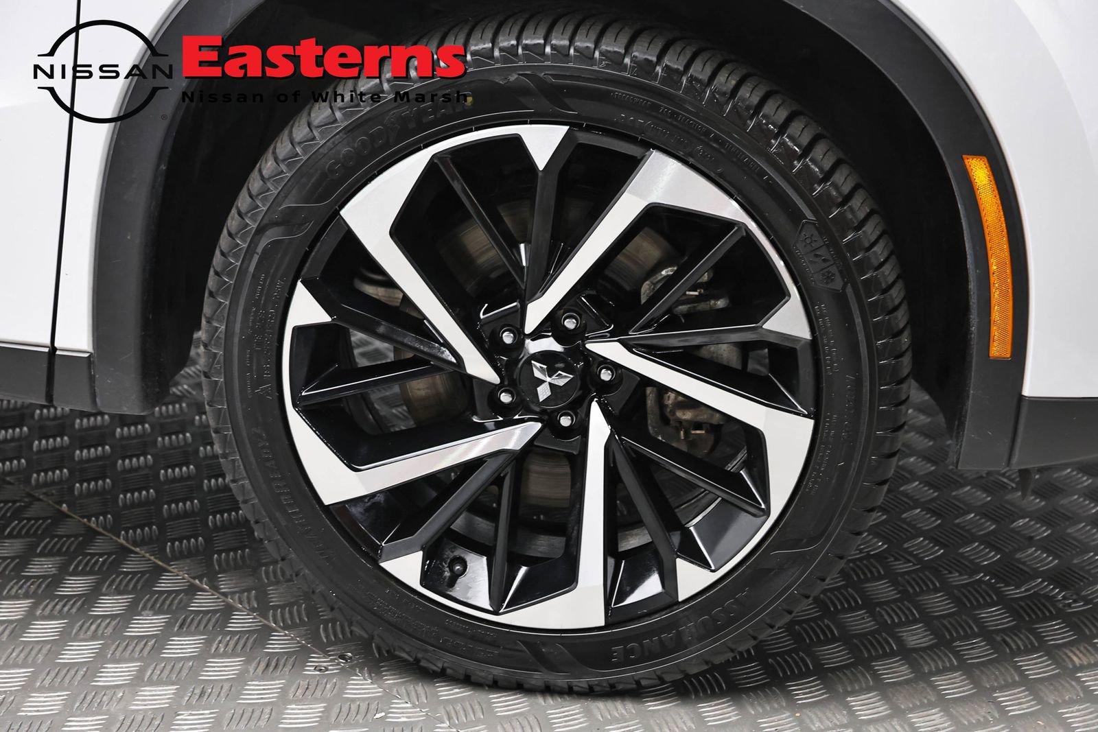 Used 2024 Mitsubishi Outlander AWD image 30