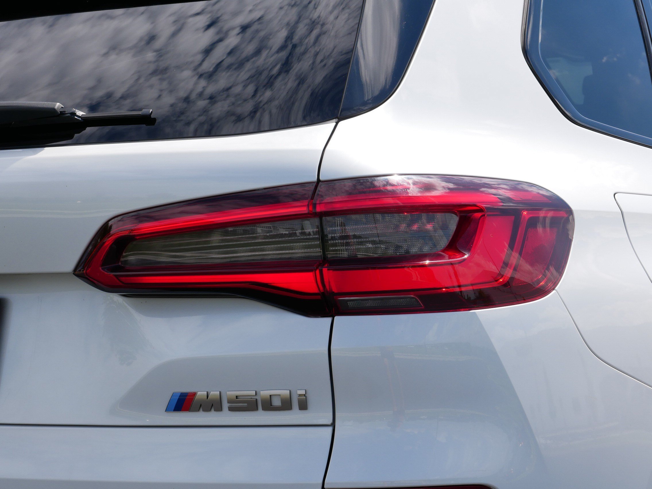 Used 2020 BMW X5 M50i w/ Premium Package AWD/4WD image 15
