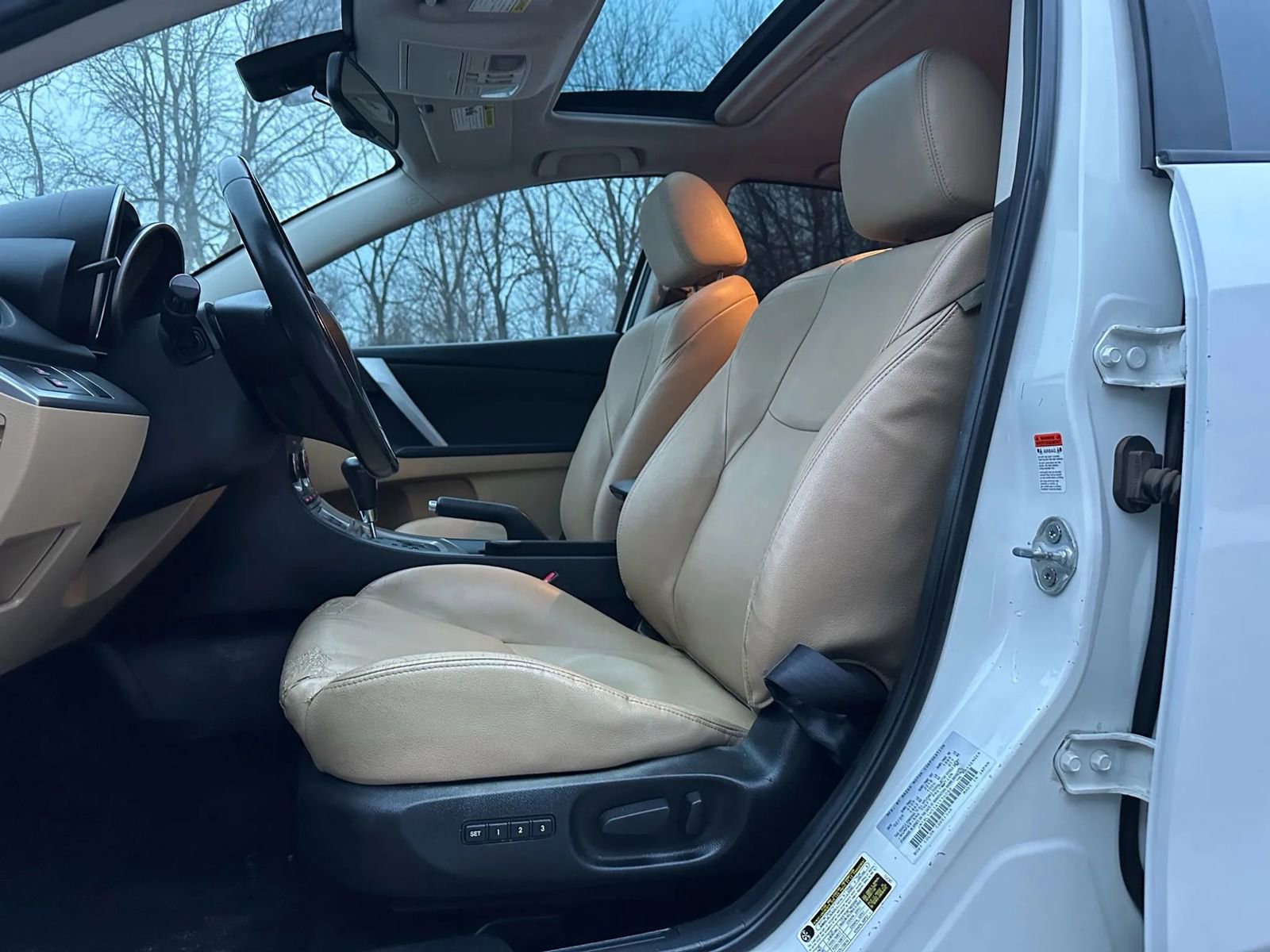 Used 2010 MAZDA MAZDA3 s Grand Touring image 11