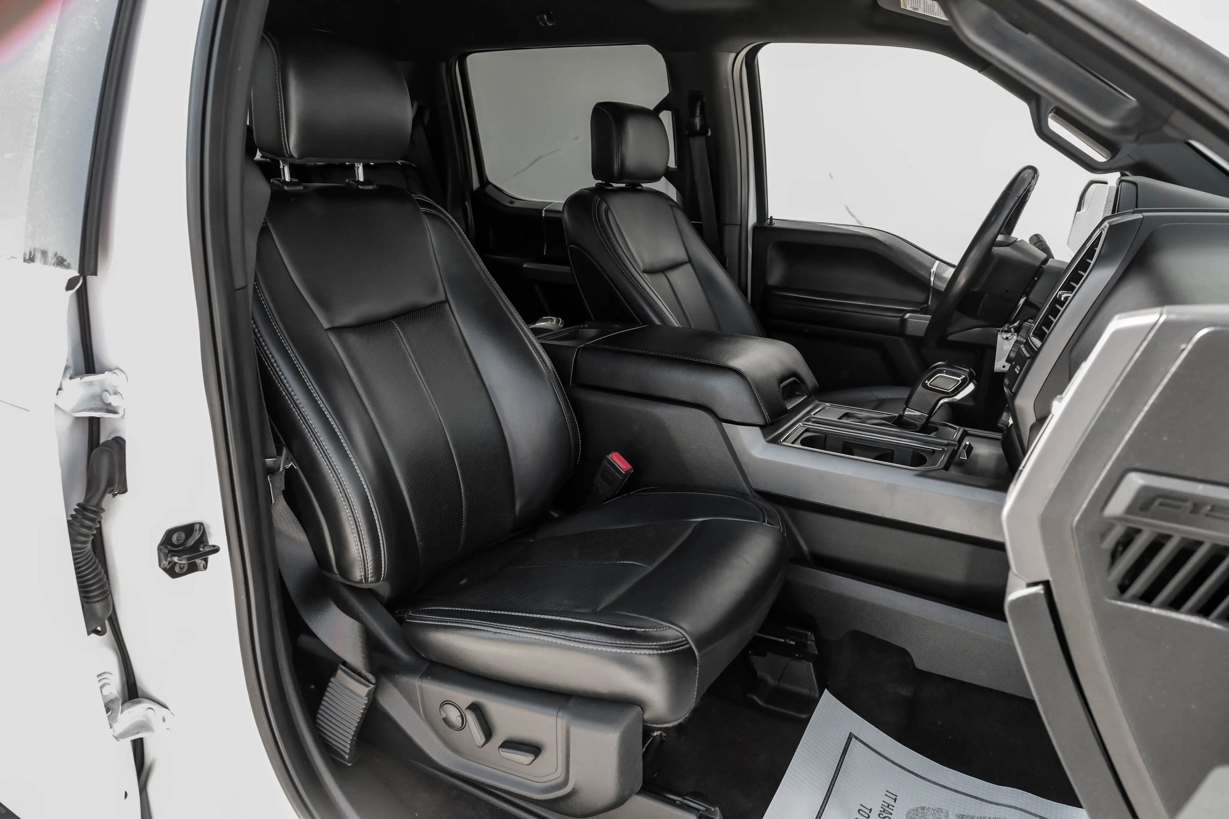 Used 2022 Ford F150 XLT w/ XTR Package image 40