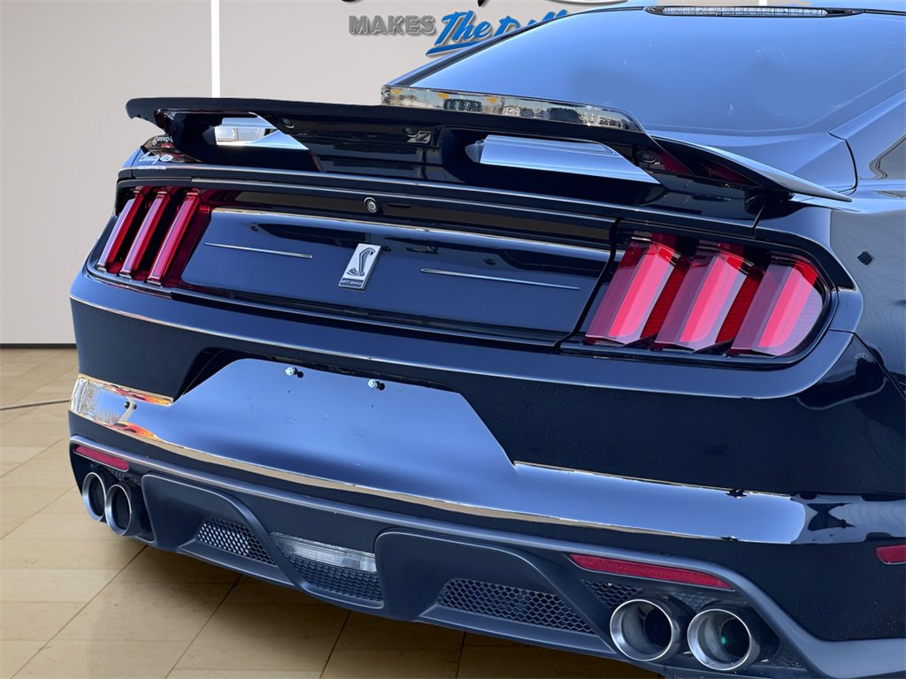 Used 2019 Ford Mustang Shelby GT350 w/ Technology Package image 40