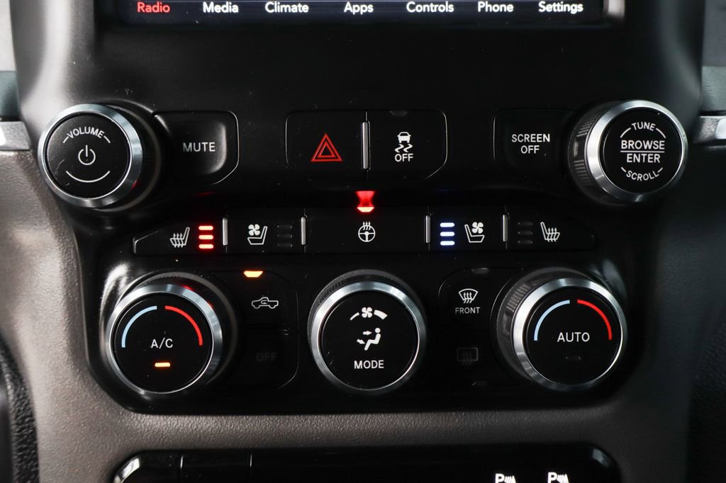 Used 2021 RAM 2500 Laramie w/ Night Edition AWD/4WD image 40