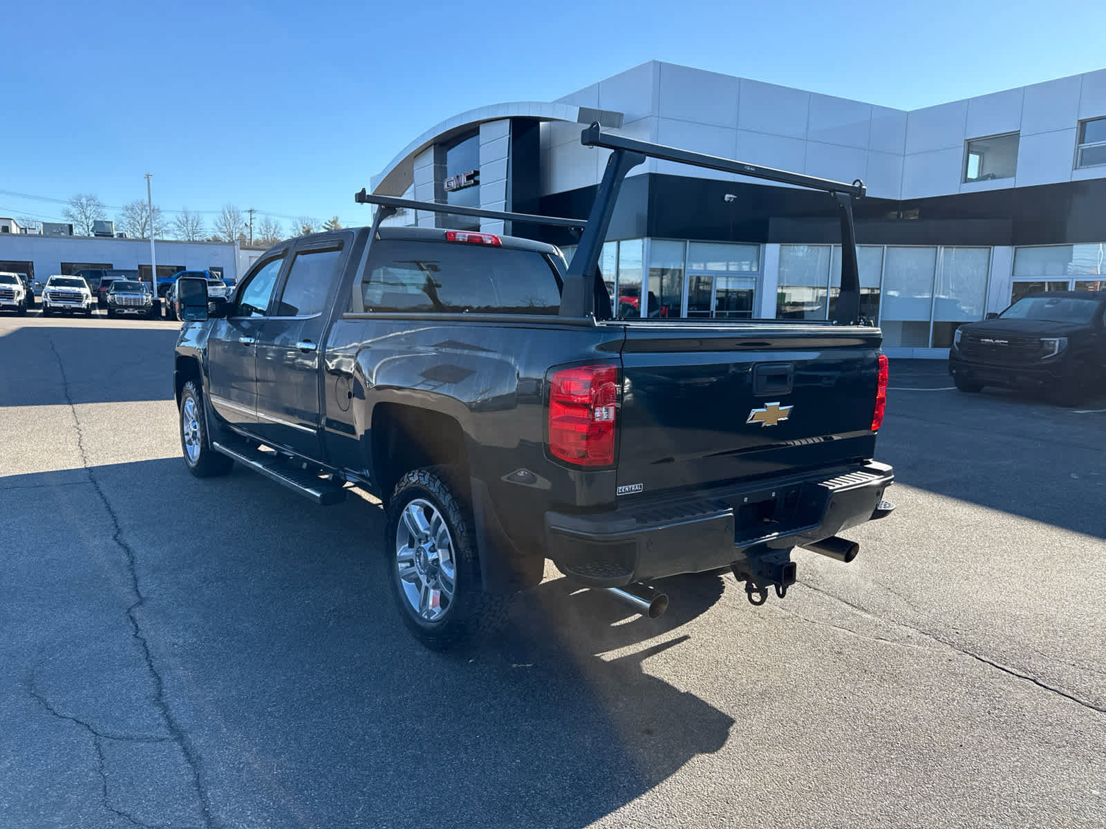 Used 2019 Chevrolet Silverado 2500 High Country w/ Snow Plow Prep Package image 3