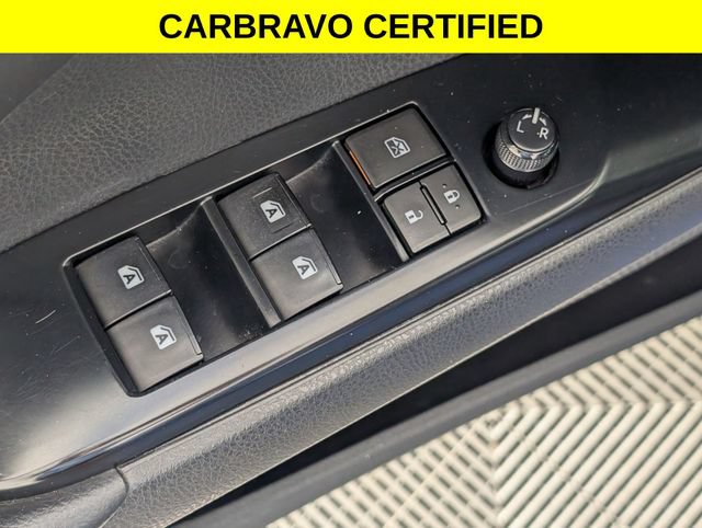 Used 2019 Toyota Camry SE FWD image 11