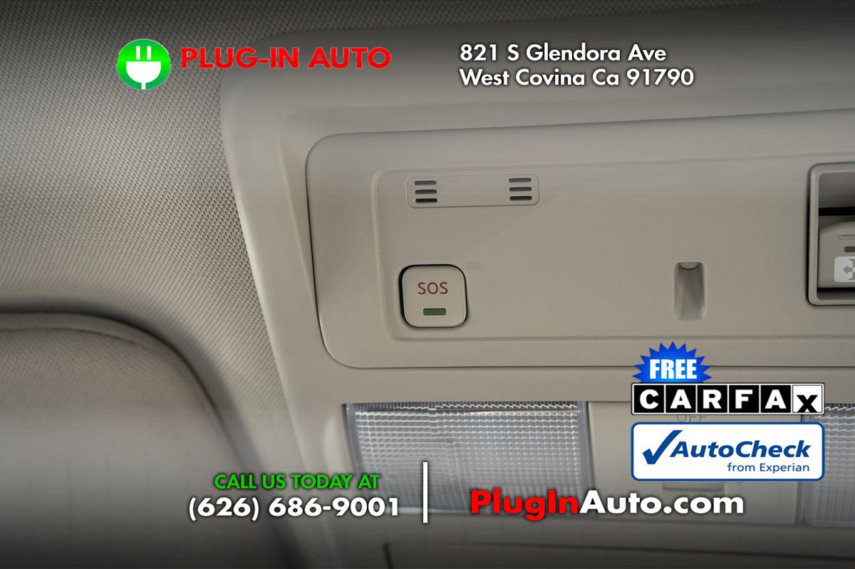 Used 2024 Nissan Titan SV w/ SV Convenience Package image 17