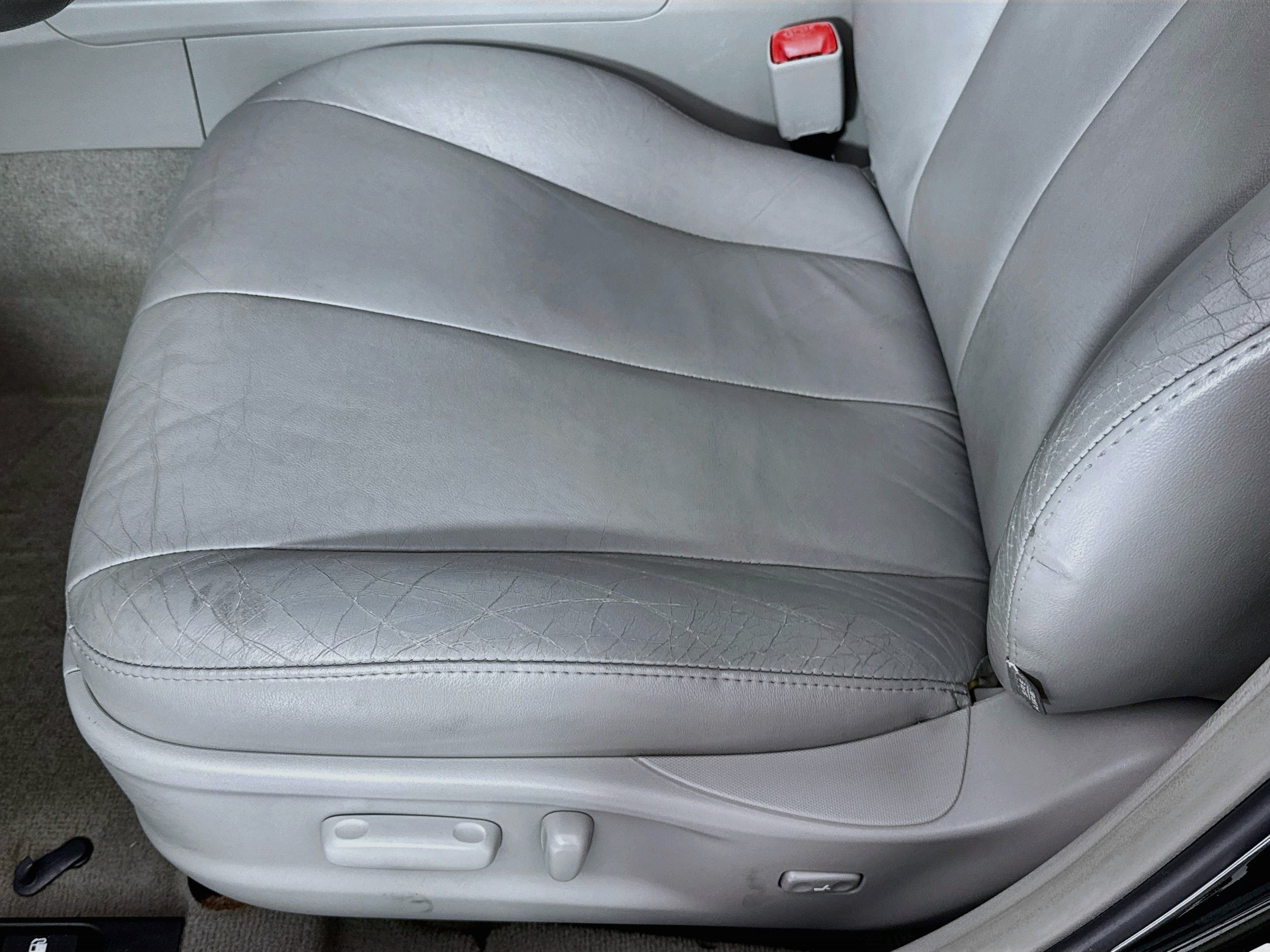 Used 2011 Toyota Camry XLE w/ XLE Extra-Value Pkg #2 FWD image 17