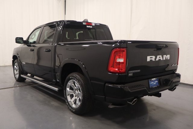 New 2026 RAM 1500 4x4 Crew Cab image 6