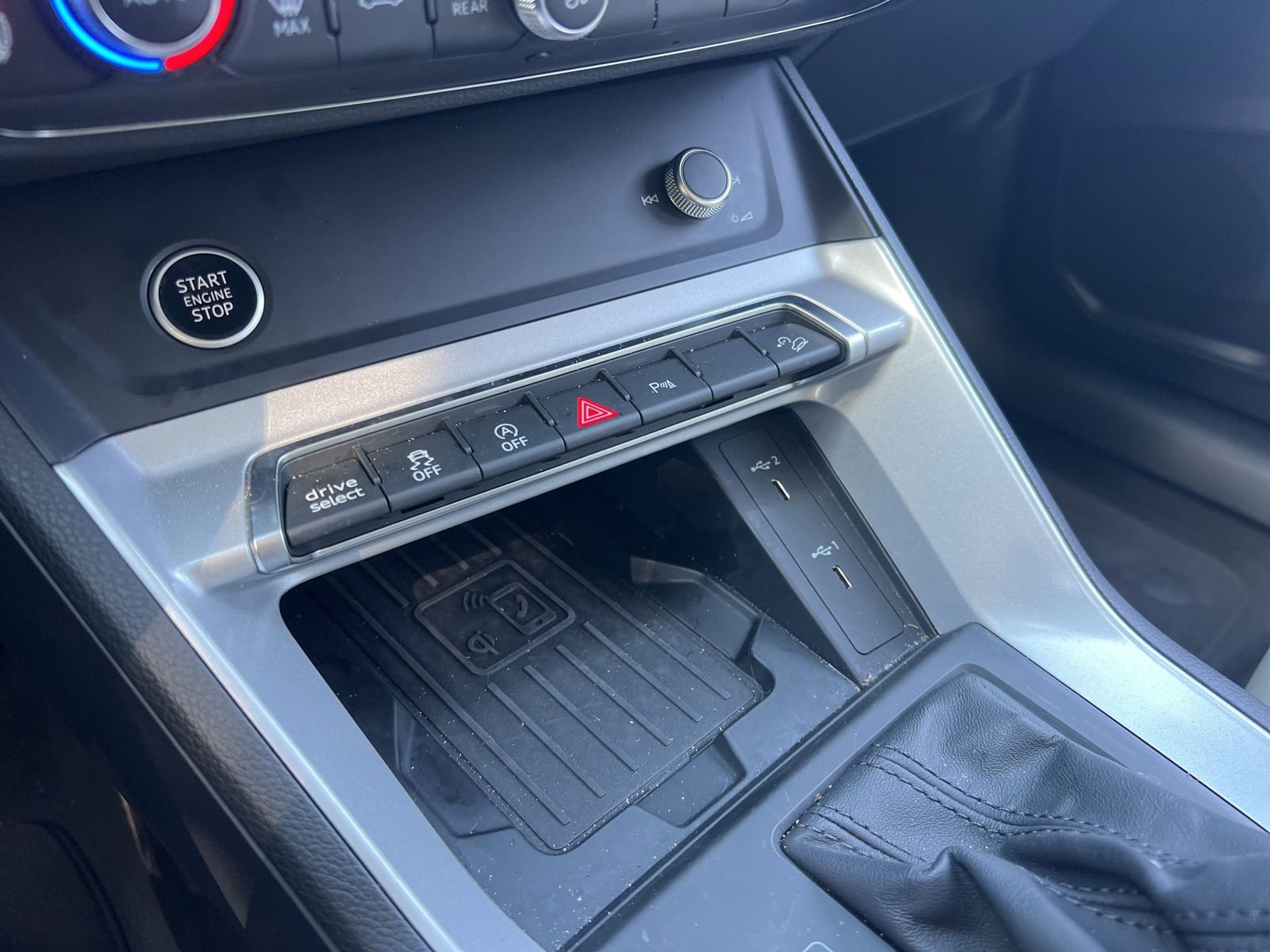 Used 2024 Audi Q3 2.0T Premium Plus image 24