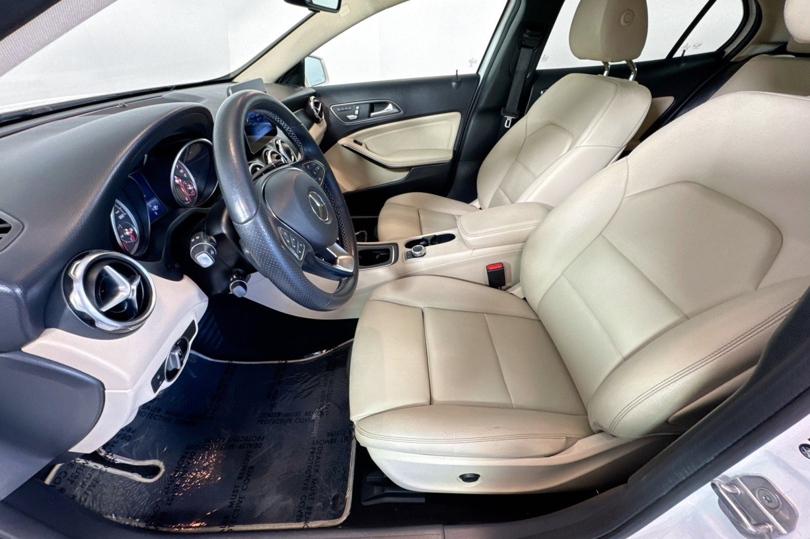 Used 2019 Mercedes-Benz GLA 250 GLA 250 4MATIC SUV w/ Convenience Package image 19