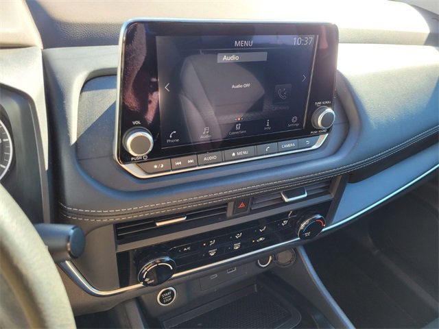 Used 2023 Nissan Rogue S image 17