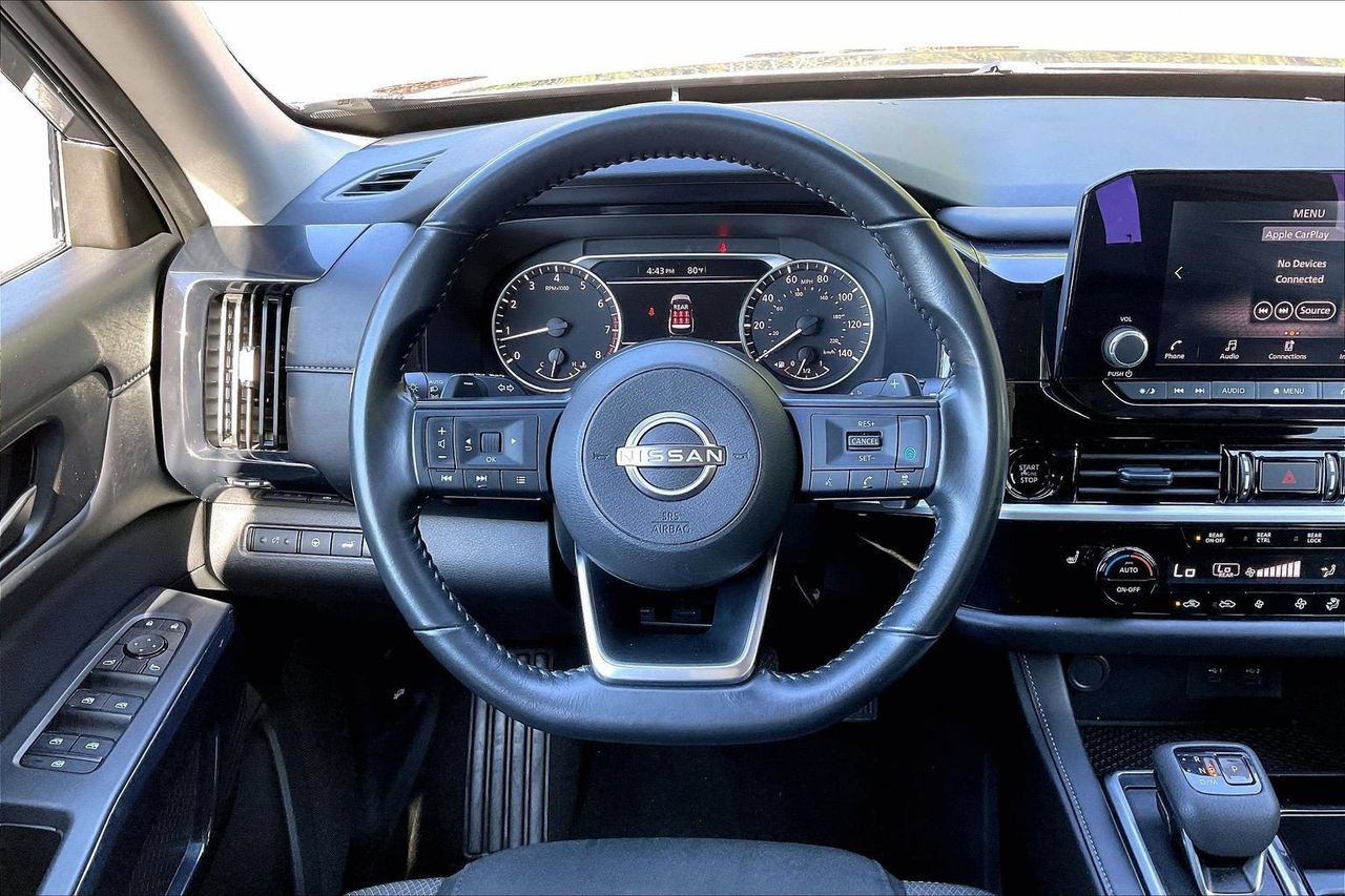 Used 2025 Nissan Pathfinder SV AWD/4WD image 9