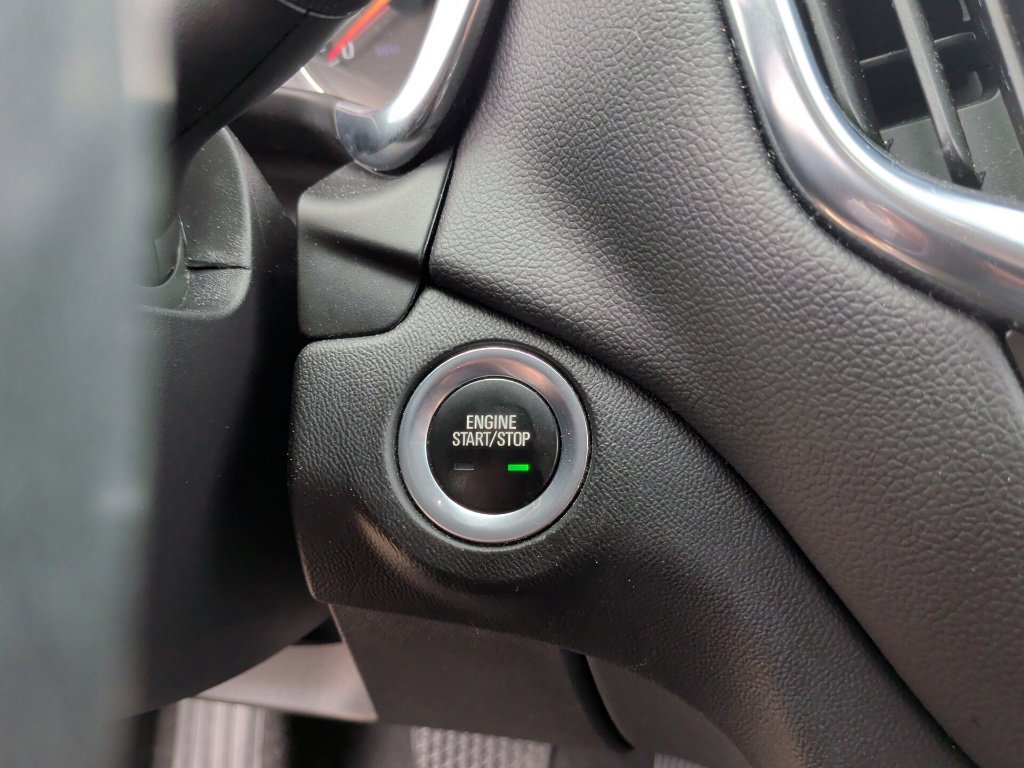Used 2021 Chevrolet Equinox LT FWD image 23