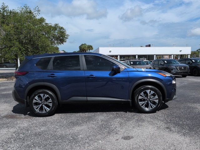 Certified 2022 Nissan Rogue SV FWD image 3