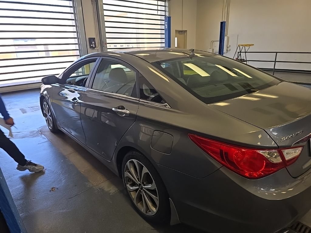 Used 2013 Hyundai Sonata Limited FWD image 5