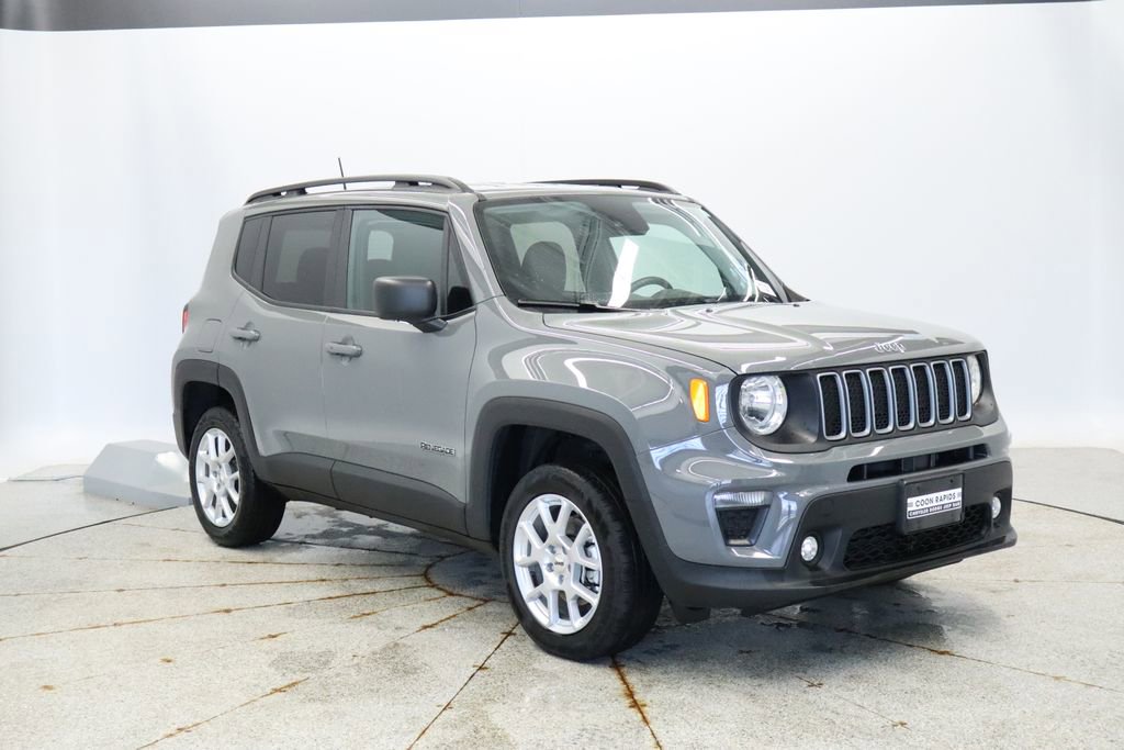 Used 2022 Jeep Renegade Latitude w/ Convenience Group AWD/4WD image 9