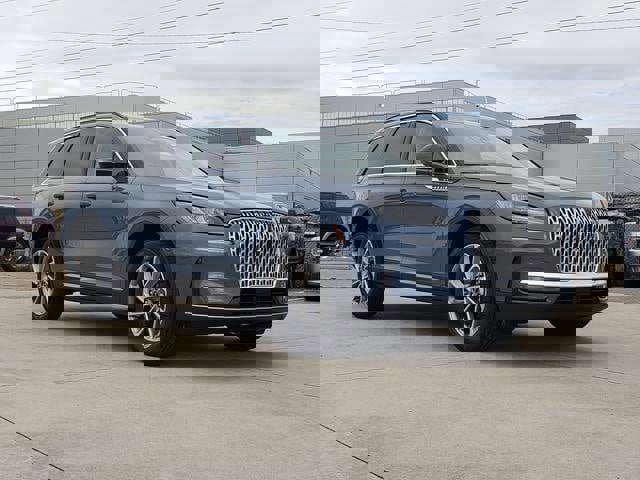 New 2026 Lincoln Corsair Premiere image 1