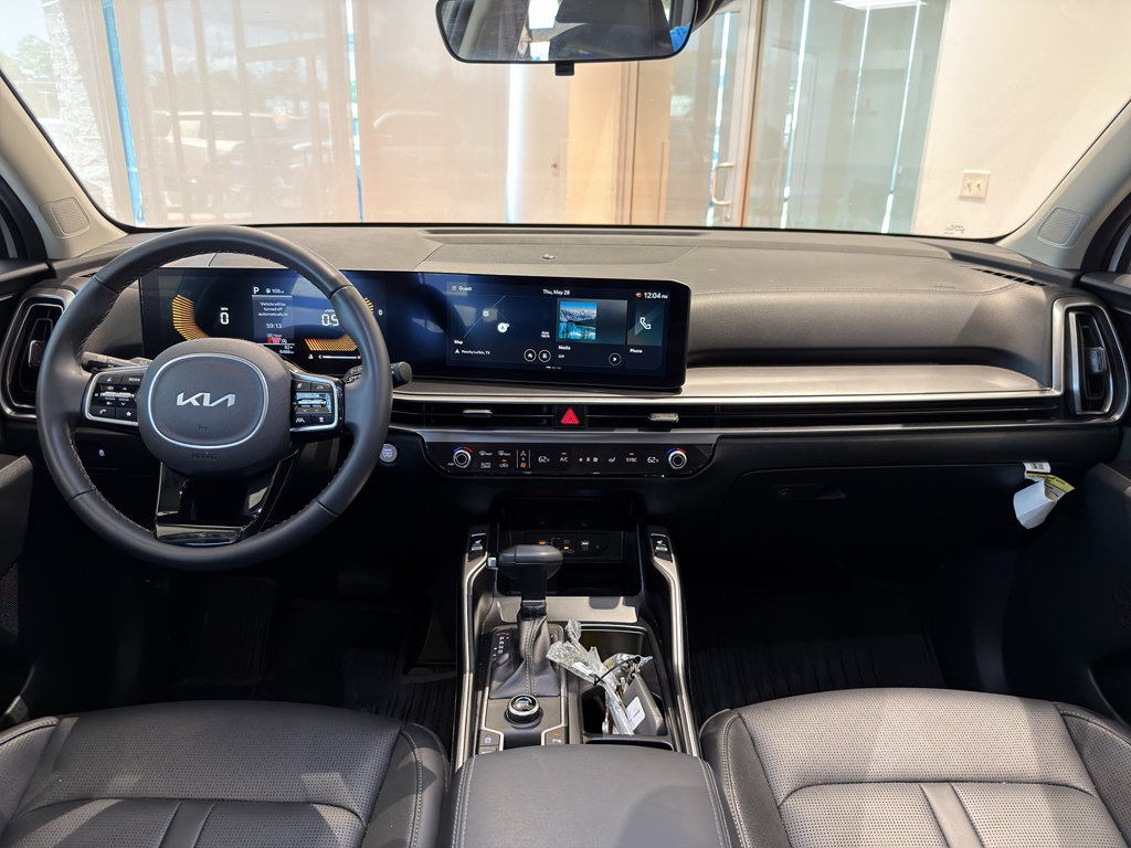 Used 2025 Kia Sorento S w/ Panoramic Sunroof Package FWD image 14