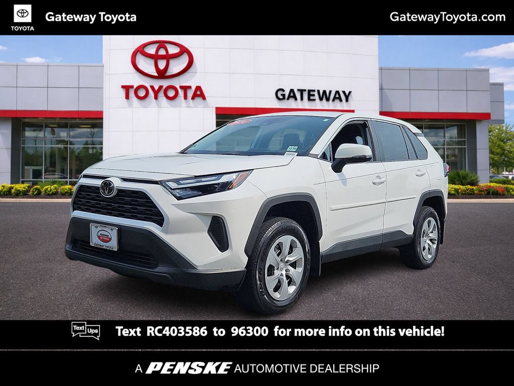 Used 2024 Toyota RAV4 LE AWD/4WD image 1