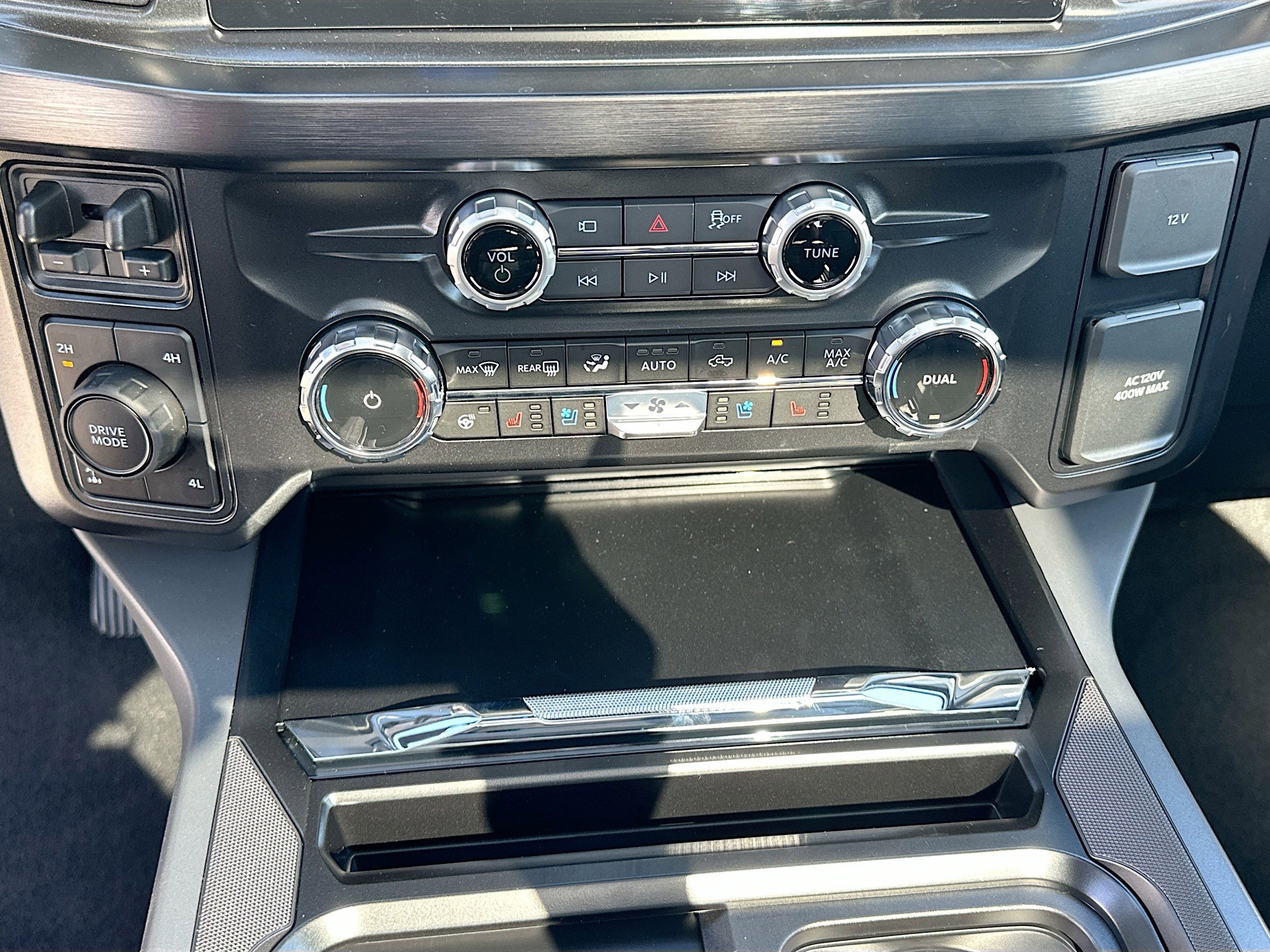 New 2026 Ford F250 Lariat w/ Lariat Ultimate Package image 11