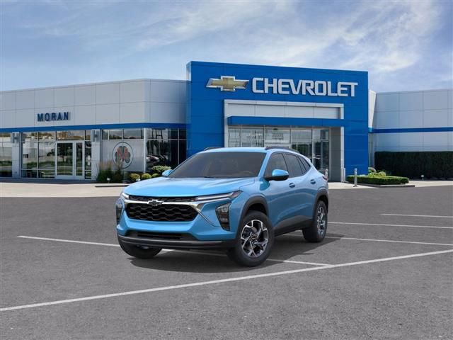 New 2025 Chevrolet Trax LT w/ Driver Confidence Package image 8